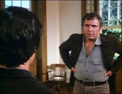 Comment se nomme le père biologique d'Albert ?