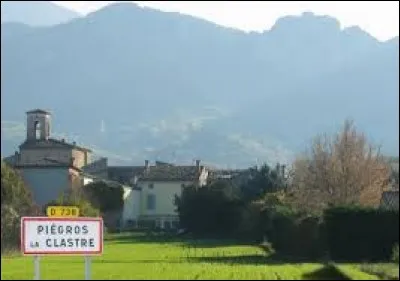 Joli village de caractère, dans la Drôme, Piégros-la-Clastre se situe dans l'ancienne région ...