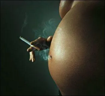 Le tabac perturbe le dveloppement du foetus.