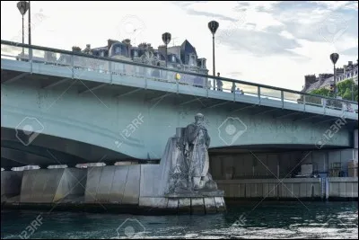 Sous quel tunnel meurt Lady Diana à l'âge de 36 ans ?