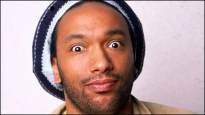 Quel est le nom de ce chanteur ?