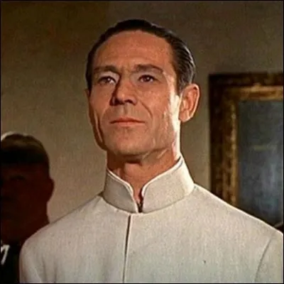 De quel personnage de fiction Le Dr. No est-il l'ennemi ?