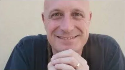 Combien Mike a-t-il de dreads ?