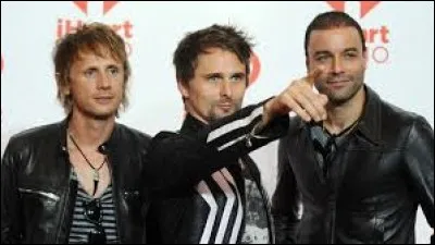 Je vous propose une version live de ''Starlight'' du groupe Muse. En 2013, dans quel stade olympique a été enregistré leur concert ?