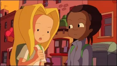 Dans quelle sorte de maison Lou et ses amis partent-elles en vacances ?