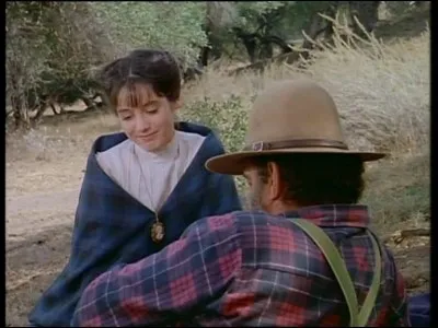 Quel est le prénom de la jeune femme aveugle amie d'enfance de Laura, qui tombe amoureuse de Isaiah et qui retrouve à la suite d'une opération, l'usage de ses yeux. (Saison 9)