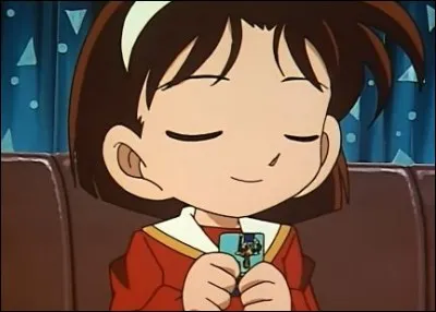 Dans l'affaire "Lundi 19h30" (affaire où Ayumi va chez le dentiste), quelle carte, prouvant la culpabilité de la dentiste, a-t-elle prise pour lui donner du courage ?