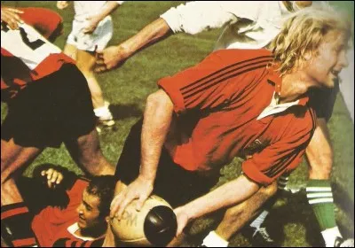 Comment était surnommé Jean-Pierre Rives ?