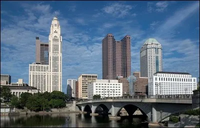 Cette ville des Etats-Unis, capitale de l'État de l'Ohio, c'est :