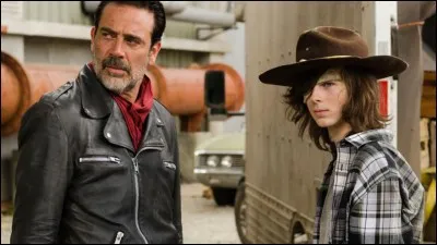 Lorsque Carl est chez les sauveurs, que lui demande Negan ?