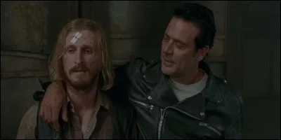 Qu'a découvert Negan au sujet de Dwight ?