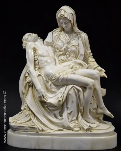 "La Pietà" est une sculpture de Michel-Ange.