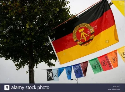 De quelle partie de l'Allemagne ce drapeau a-t-il été le drapeau officiel?