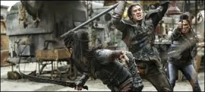 Dans le super épisode 9 de la saison 4 (ouiiiiiii !), chaque clan doit choisir un champion pour gagner le bunker. Qui sont les trois derniers survivants ?