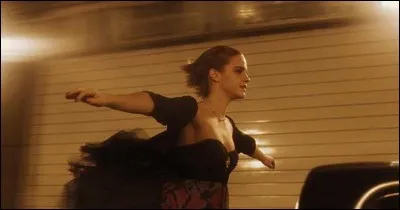 De qui est 'Le monde' selon le titre du film dans lequel Emma Watson tient le rôle principal ?