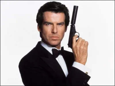 Compléter le titre de ce James Bond : 'Le monde...'