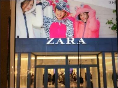 Pour quelle marque Janelle a-t-elle fait une publicité ?