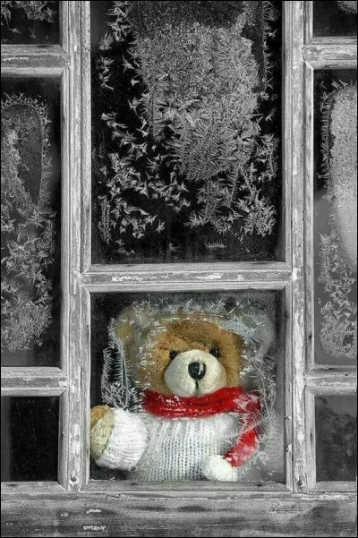 Allez, on finit le quiz en complétant cette chanson mythique ! "...... et jour de l'an et bonne année grand-mère !" :