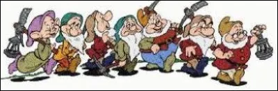 Blanche-Neige avait interdit au fillettes de jouer avec les pioches des mineurs dans le film de Walt Disney.