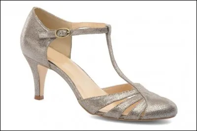 La belle chaussure pour danser. Comment s'appelle-t-elle ?