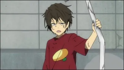 Quel meuble Shizuo a-t-il arraché du mur et a ainsi découvert sa force ?