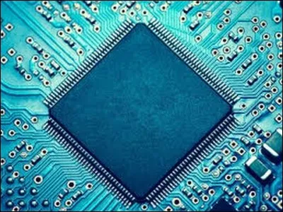 Quel est le composant d'un ordinateur dédié aux calculs ?