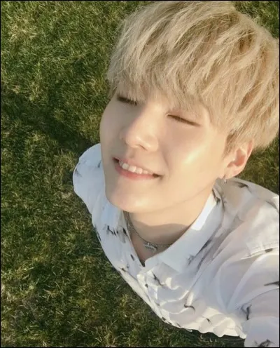 Avec quel membre de MONSTA X , SUGA(BTS) est-il ami ?