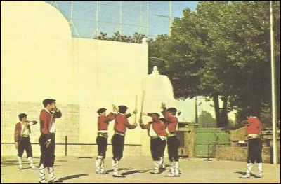 Et voici "la danse des..."