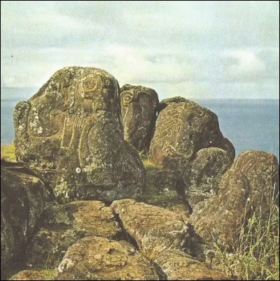 Quel nom porte une sculpture à peine esquissée ?