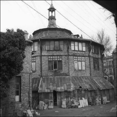 Qu'est 'Le Bateau-lavoir' ?