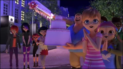 Quel membre de sa famille vient donc pour l'occasion ?