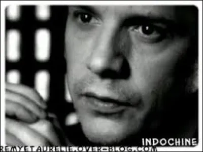 Indochine a chanté ''Pink Water'' avec Brian Molko du groupe Placebo. Que signifie ''placebo'' en latin ?