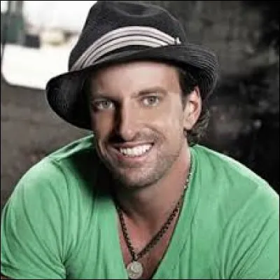 Quelle marque américaine a utilisé ''Bad Day'' de Daniel Powter pour un spot de publicité où on voyait des ours blancs ?