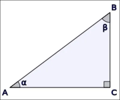 La somme des angles dans un triangle est égale à :