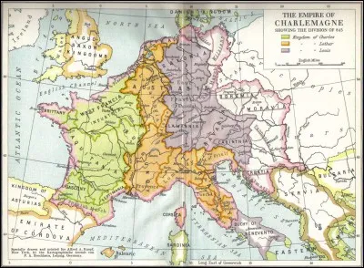 Quatre siècles plus tard, l'Europe de Charlemagne fut assaillie par les Sarrasins au sud, les Vikings au nord, et les Hongrois à l'est :