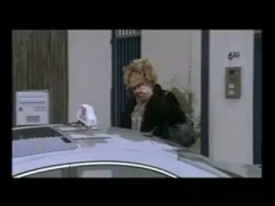 Que dit la passante quand elle voit Mme Irma et que cette dernière lui répond ''Ta gueule'' ?