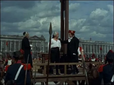 Tu as été accusé de « trahison ». Jugé, tu es condamné à être guillotiné.