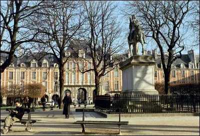 En mai 1643, Louis XIII meurt à Saint-Germain-en-Laye.