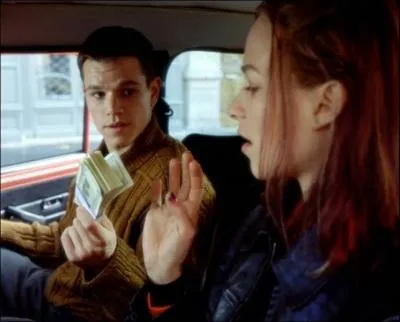 Quelle est la suite directe de 'La Mmoire dans la peau' ?