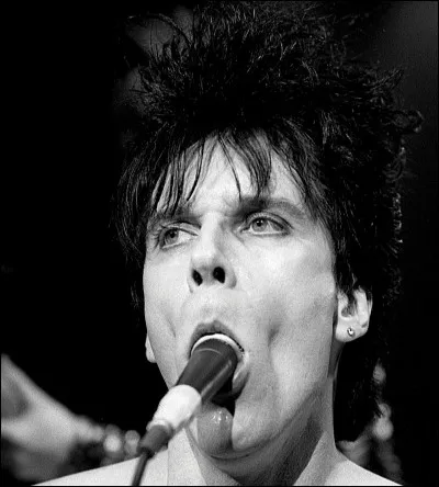 De quel groupe Lux Interior fut-il le chanteur ?