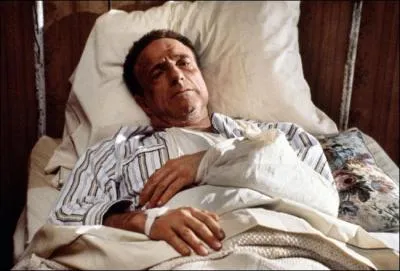 Qui torture James Caan dans 'Misery' ?