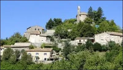 Je ne m'appelle pas Clovis mais je vous emmène tout de même à Cornillac. Petit village de 81 habitants, en Drôme provençale, il se situe en région ...