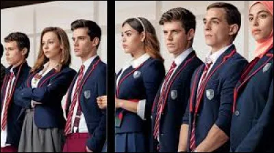 -Oh ! ... bouteilles de ... ont disparu ! -Dis-donc, tu perds toujours tout ! Moi, je suis organis&eacute; !-Oui, je dois admettre que tu ... .