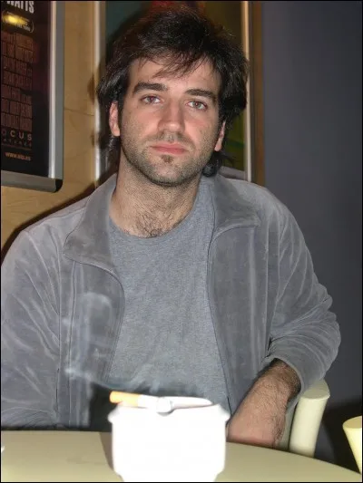 Cette oeuvre de Daniel Hendler raconte la saga de Violette (incarnée à l'écran par Emily Browning), Klaus et Prunille qui perdent leur parents dans un horrible incendie. Quel est le titre français de ce livre ?