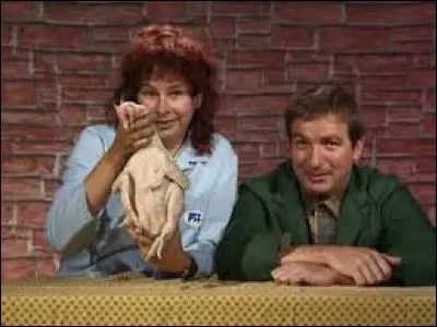 Bruno et Yolande vous présentent ''Kiki le poulet'' en direct de la ferme de La Flèche. Qu'est-ce qui a fait la renommée de cette commune de la Sarthe ?