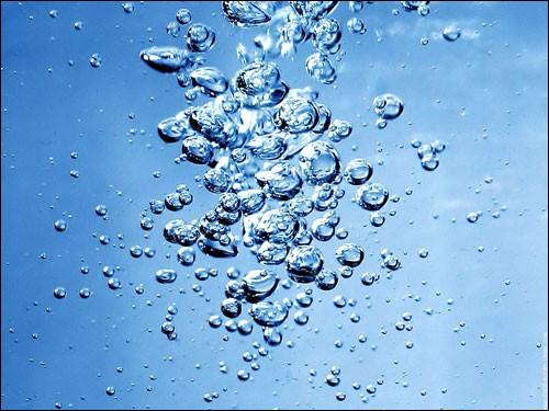 Le corps humain est essentiellement composé d'eau.