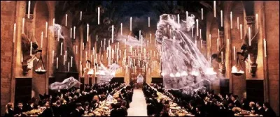 Quel fantôme est attitré à Serdaigle ?