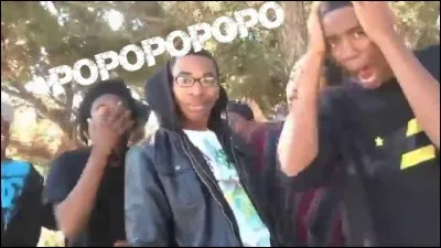 La chaîne Jean-Baptiste Show m'a surtout intéressé pour sa série de vidéo où des éléments du jeu vidéo se clashent :