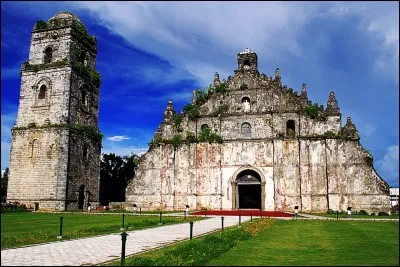 En 1607, a été fondée l'église de Saint-Augustin; elle est actuellement le plus ancienne église de quel pays ?