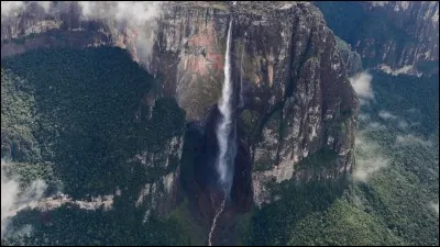 Dans quel pays peut-on admirer 'Le Salto Ángel' (Saut de l'Ange) ?